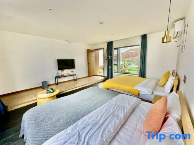 2 Bedrooms Family Suite with sea view