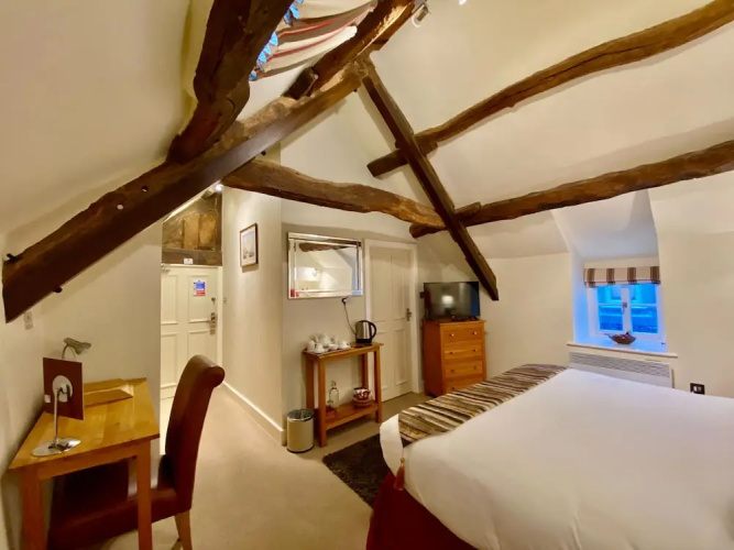Castle Cottage Inn