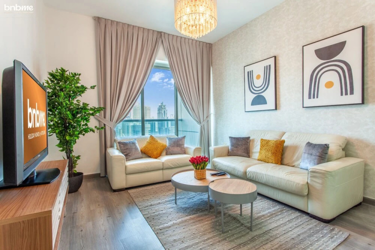1B-Armada 3-2506 by bnbme homes