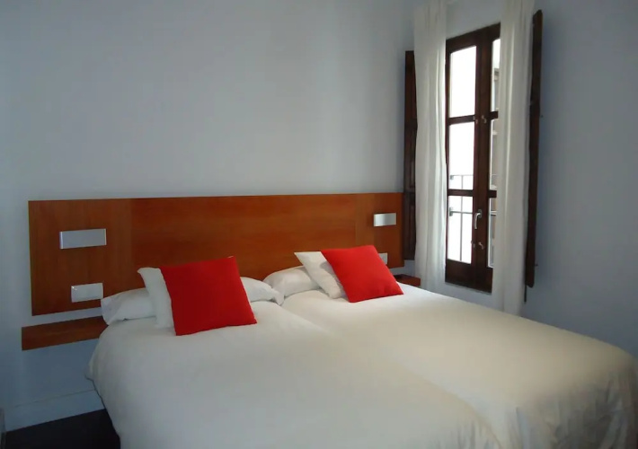 Apartamentos Turisticos Mauror