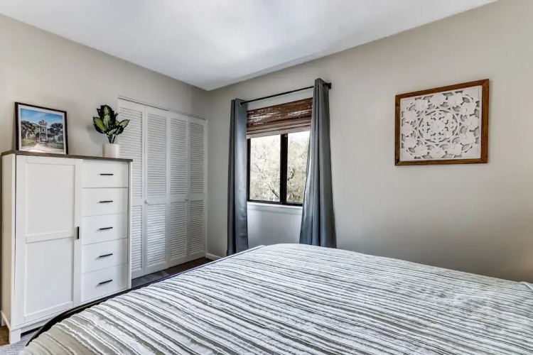 3e Amelia Landings 2 Bedroom Condo by RedAwning