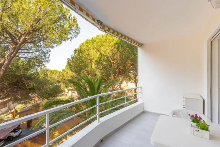 Apartment near the beach