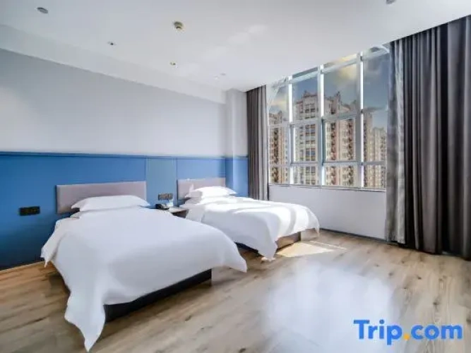 1 Bedroom Business Suite