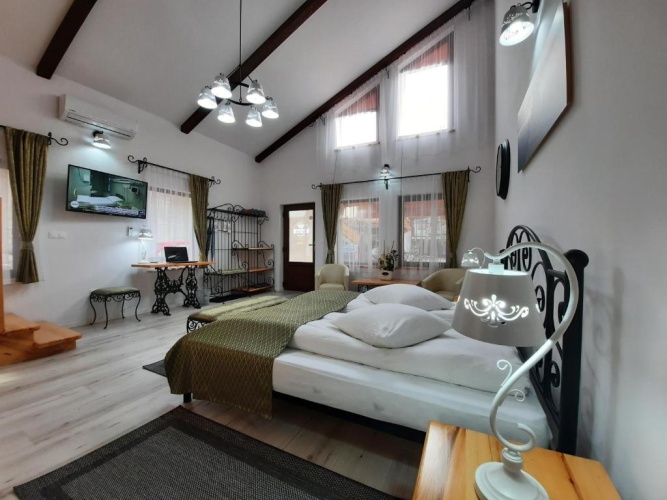 Deluxe Double Suite