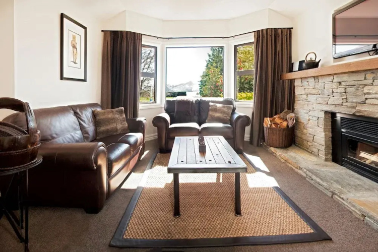 Pembroke Accommodation