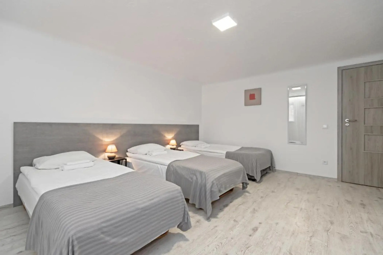 HappyInn Rooms