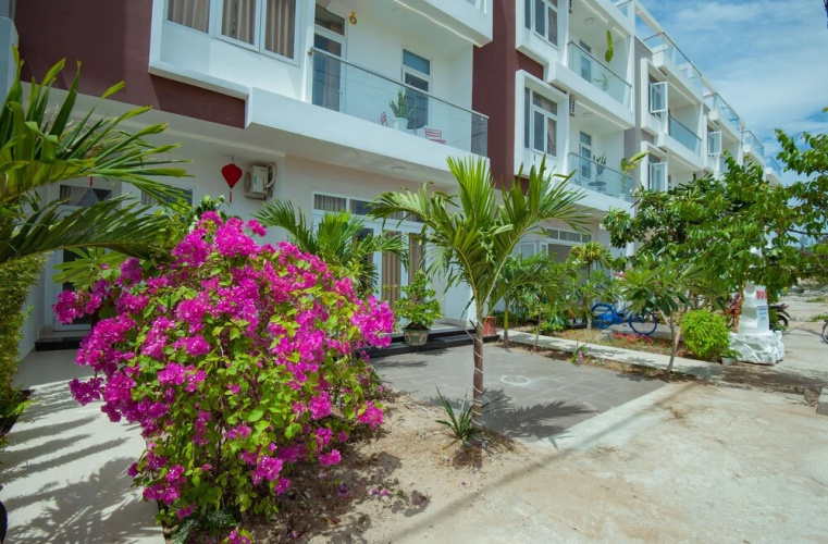 Yellow Daisy Villa