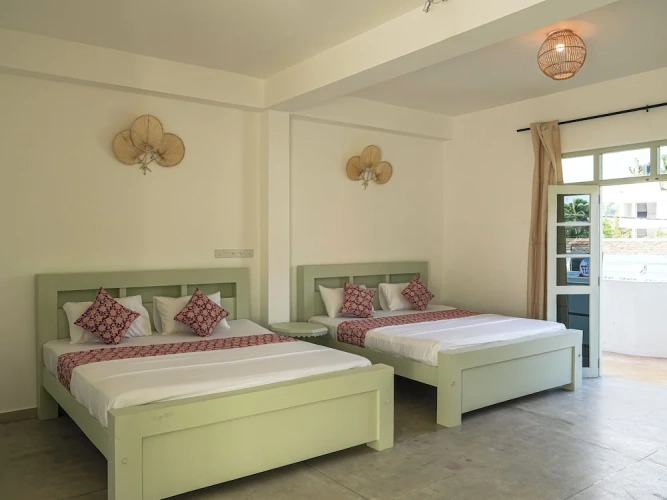 Comfort Quadruple room with balcony and with city view