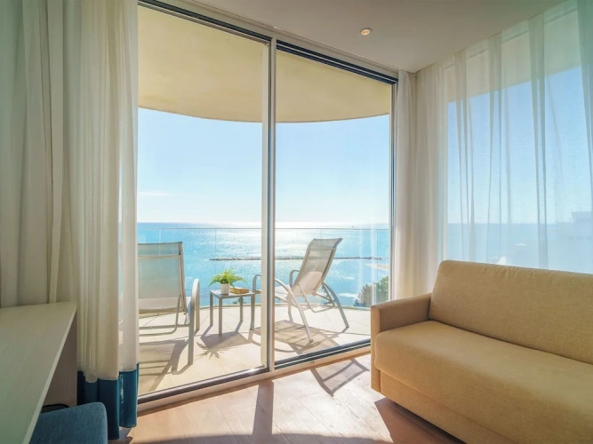 Grand Double room with balcony and with sea view