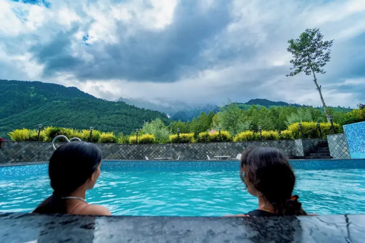 The Allure Grand Resort - Majestic Riverside Retreat