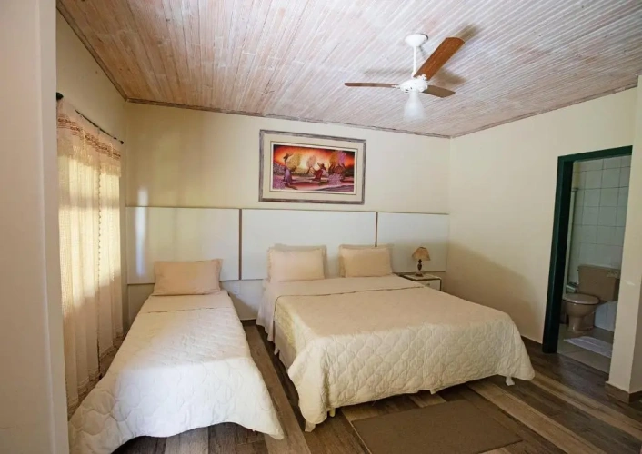 Standard Triple room