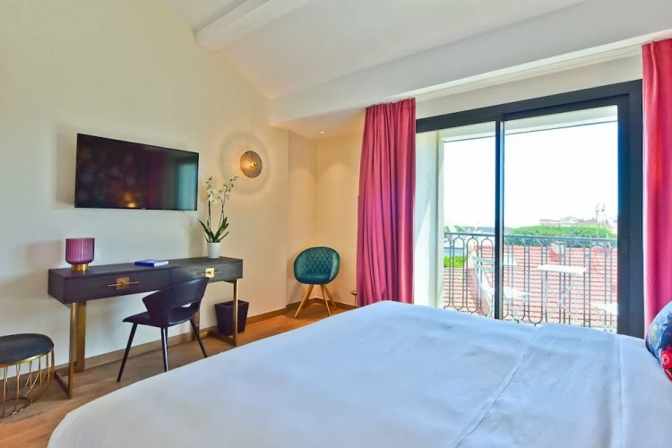 Standard Double room with balcony and with sea view