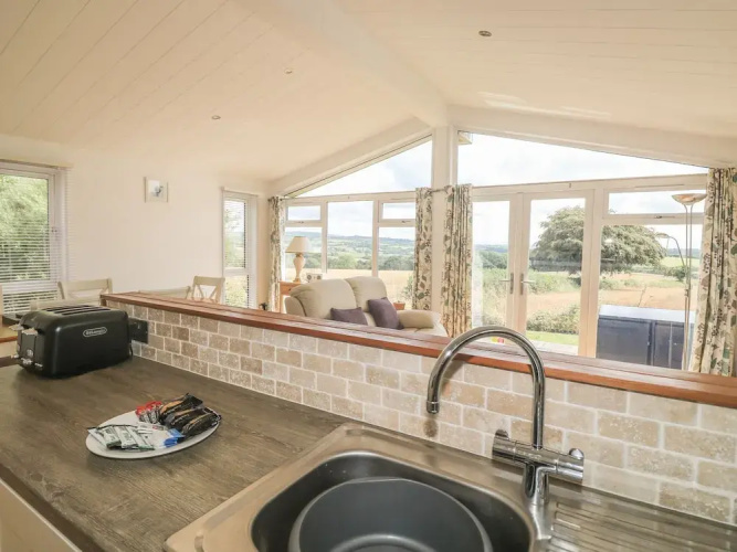 11 Horizon View