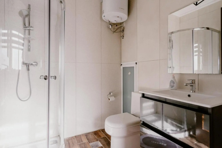 LA88 Bayview Apartment I