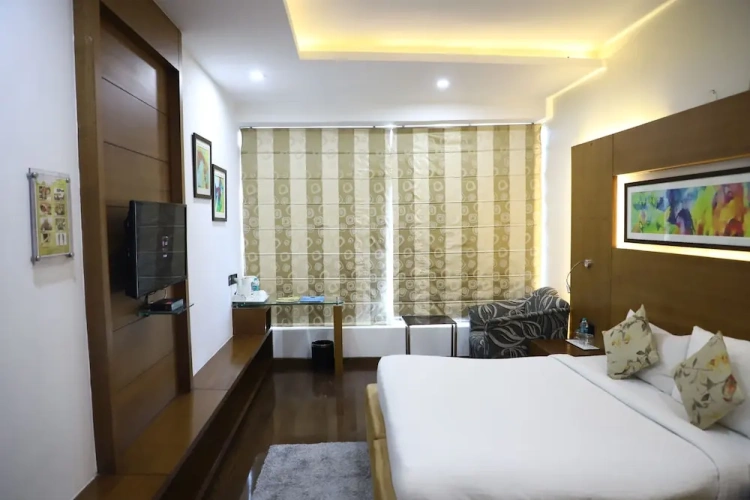 Premium room with city view