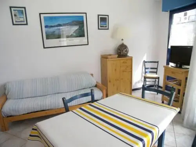 Apartment Ene Guticia