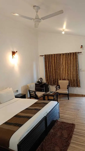 Bento Corbett Woods Resort