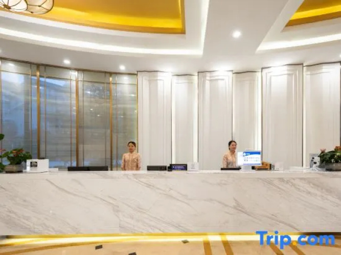 Xinhua Hotel