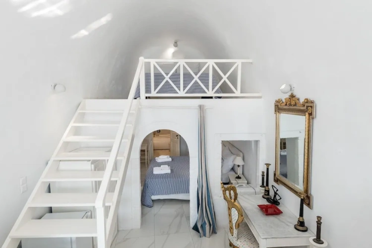 2 Bedrooms Executive Suite with balcony