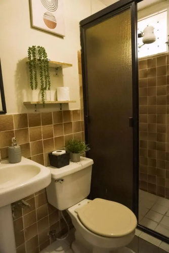 Pool House Hostel