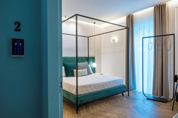 Deluxe Double Suite with city view