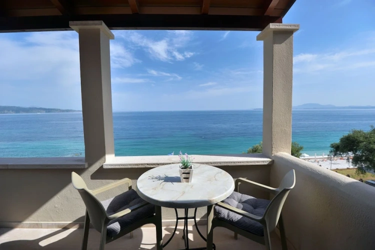 1 Bedroom Apartment with balcony and with sea view