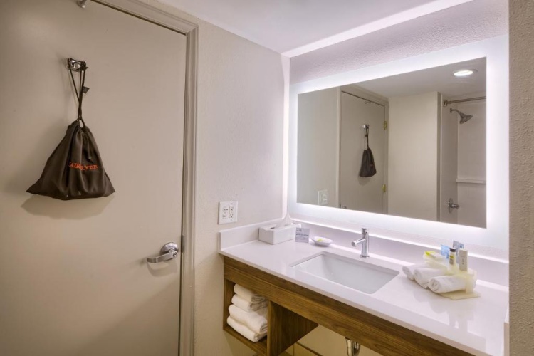 Quadruple Suite