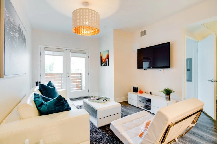 The Hollywood Red Carpet ApartmentOver view