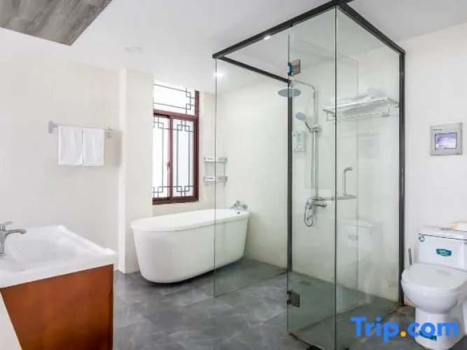 Standard Double room with lake view