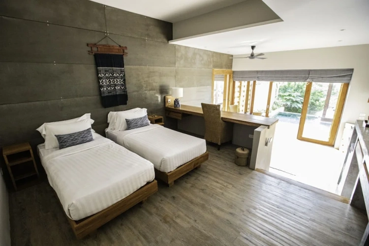 2 Bedrooms Family Villa with garden view