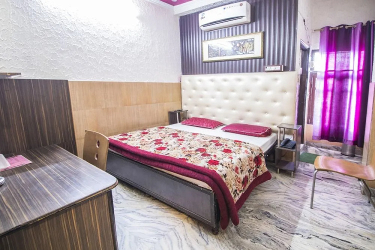 Hotel Milan Palace