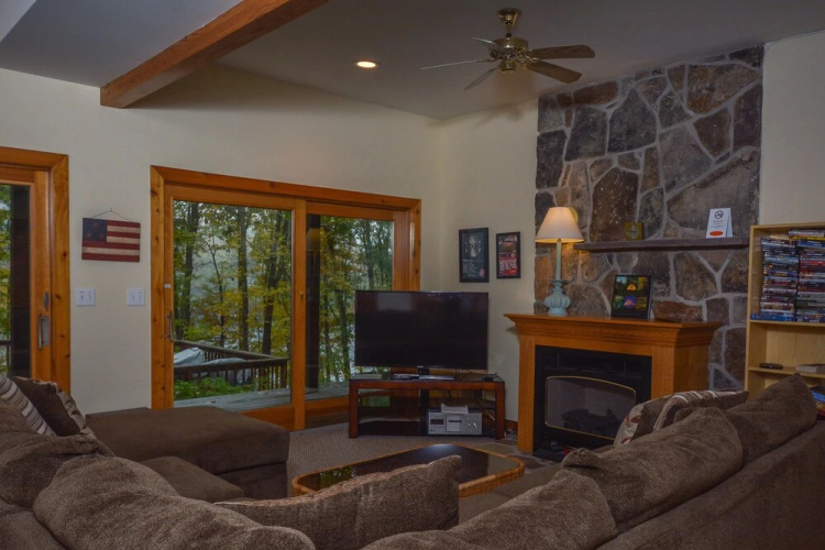 All Decked Out 4 Bedroom House