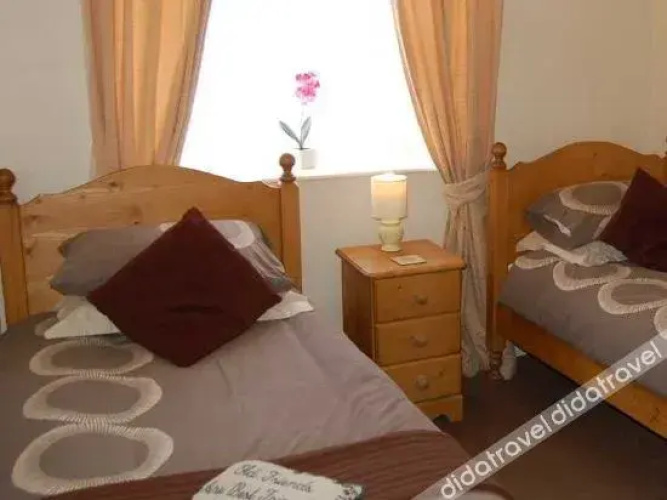 Paddocks House