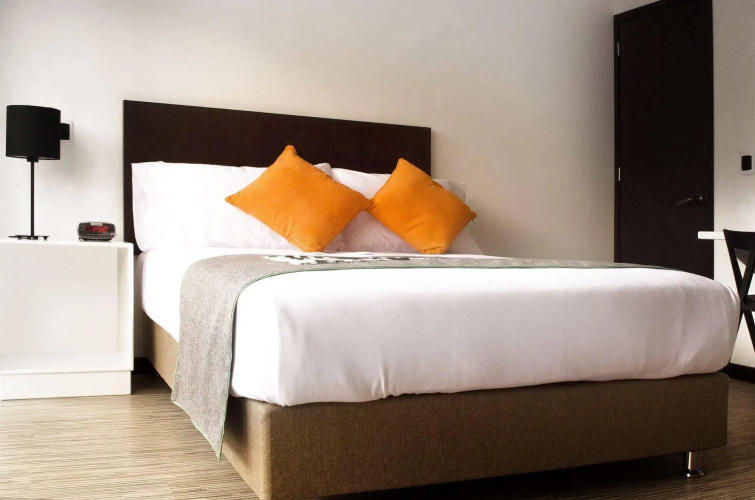 Hotel DC Feria