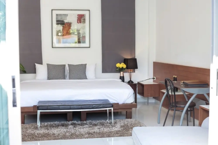 Premier room