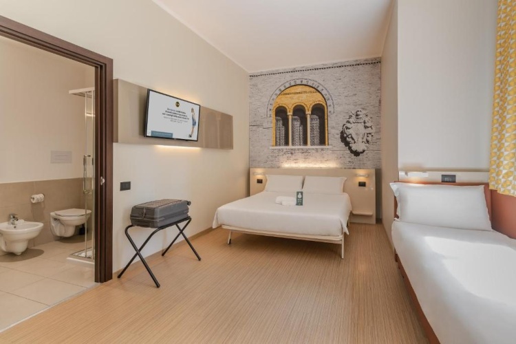 Triple room