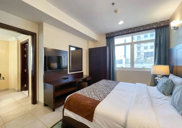 1 Bedroom Apartment with balcony and with city view