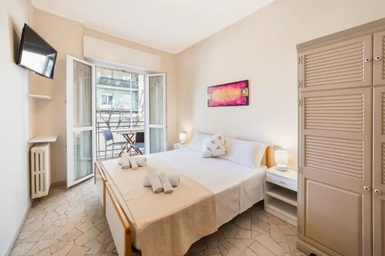 Apartment with balcony