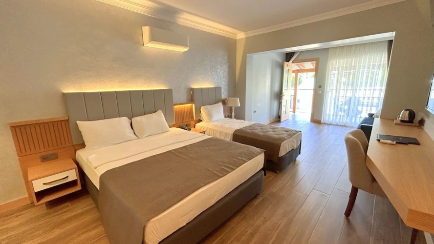 Superior Triple room