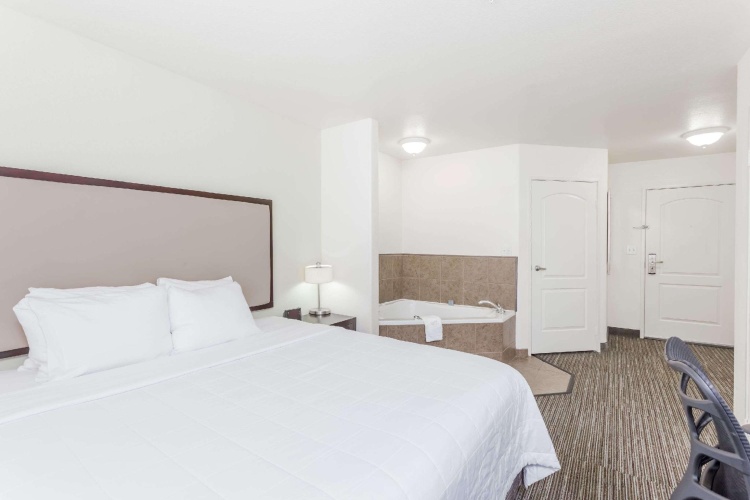 Deluxe Double Suite
