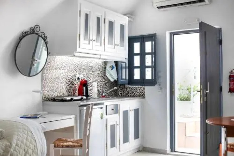 White Side Suites