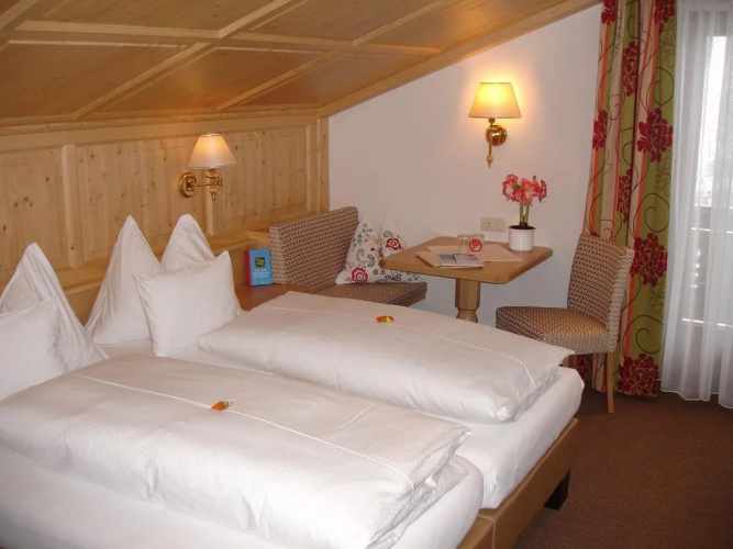 Hotel Kristall