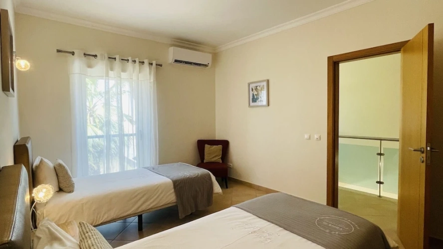 2 Bedrooms Cottage with balcony and with pool view