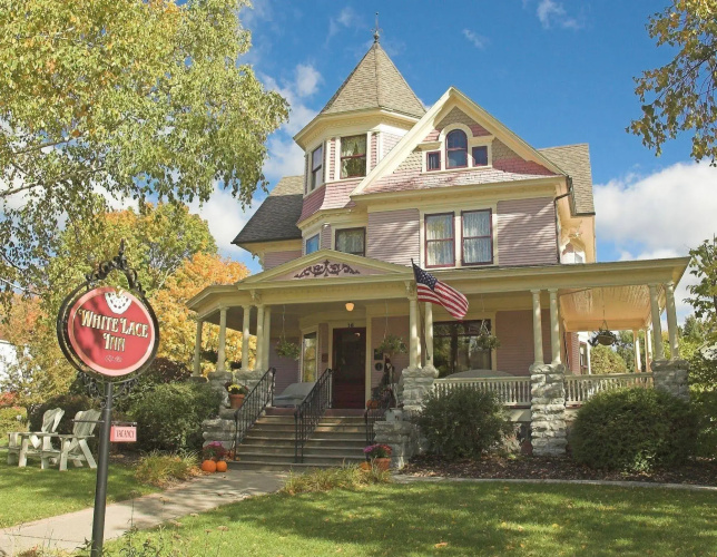 White Lace Inn