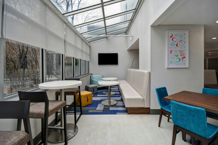 Hampton Inn NY-JFK photo 15