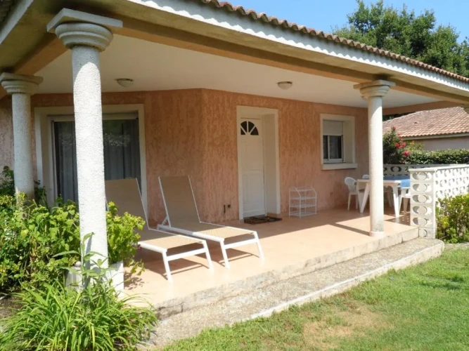 3 Bedrooms Villa