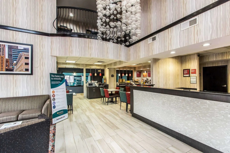 Comfort Suites Fairgrounds West