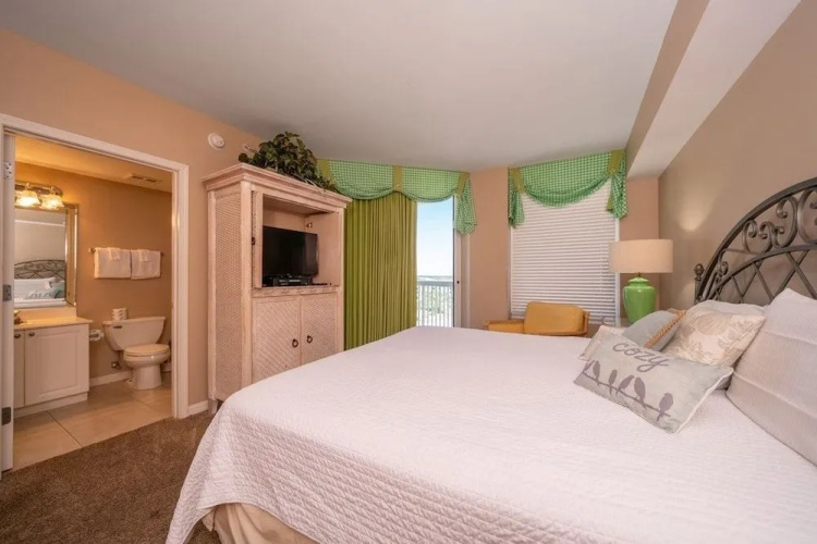 Barefoot Bliss - 3 Br condo by RedAwning