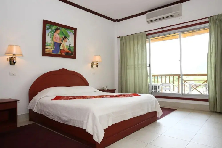 Vansana Vang Vieng