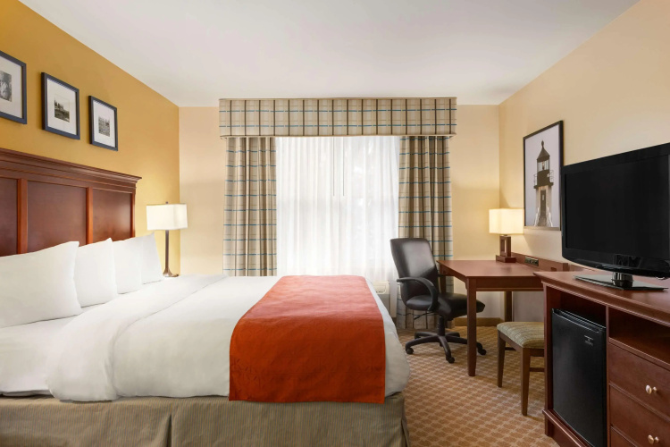 Country Inn & Suites by Radisson, Holland, MI